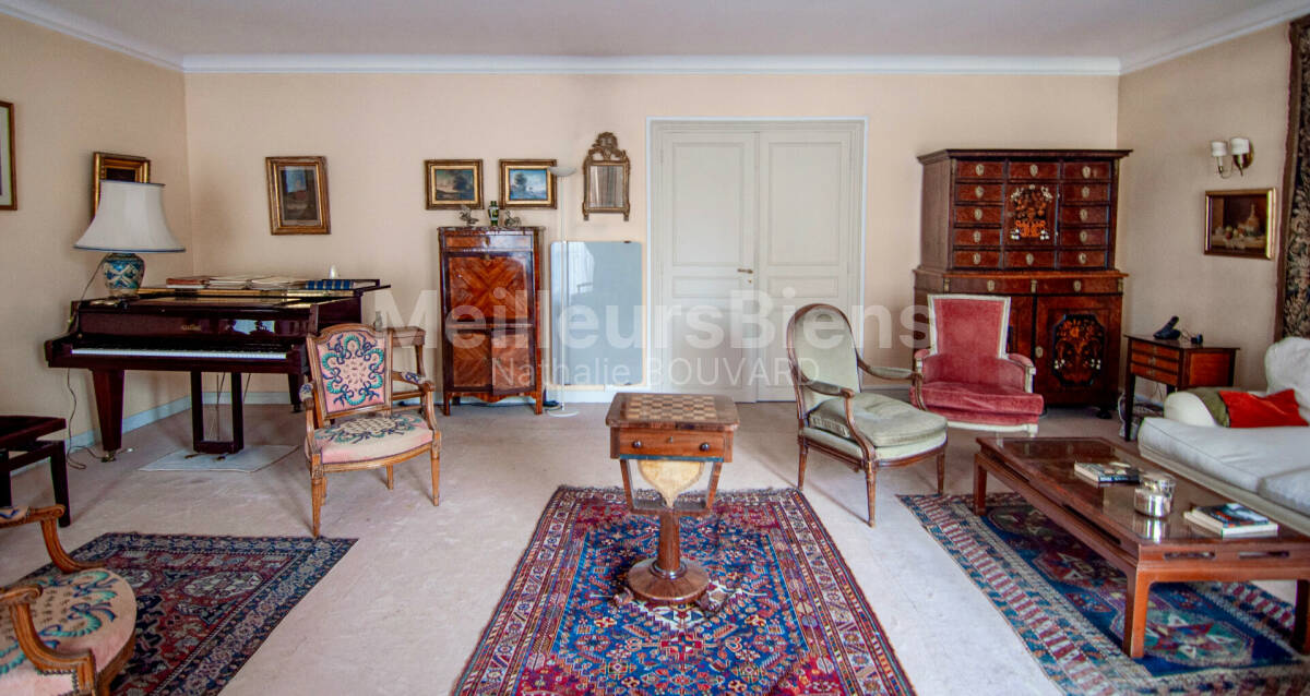 Doumer-Passy : 4 pièces ,117 M2 à rénover