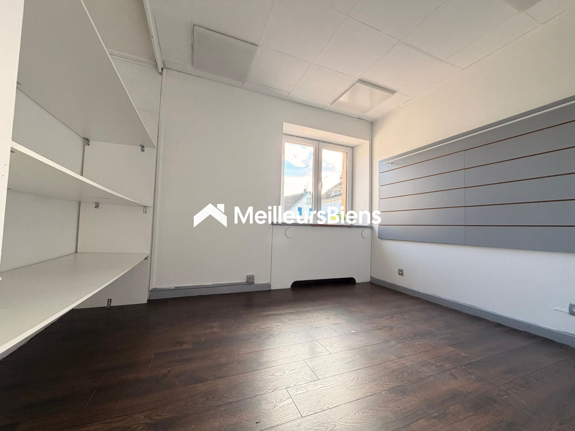 local commercial de 73 m2 sur axe passant à MANDEURE